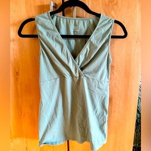 Gap Maternity/Nursing shirt